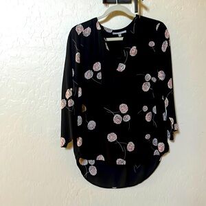 Petite Large blouse with 3/4 length sleeves perfect for spring and summer